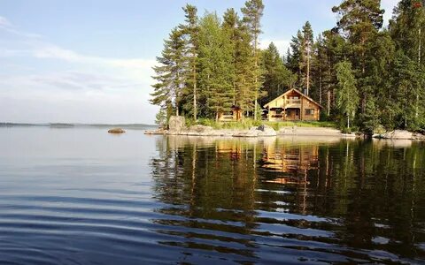 Место где отдыхают на берегу водоема