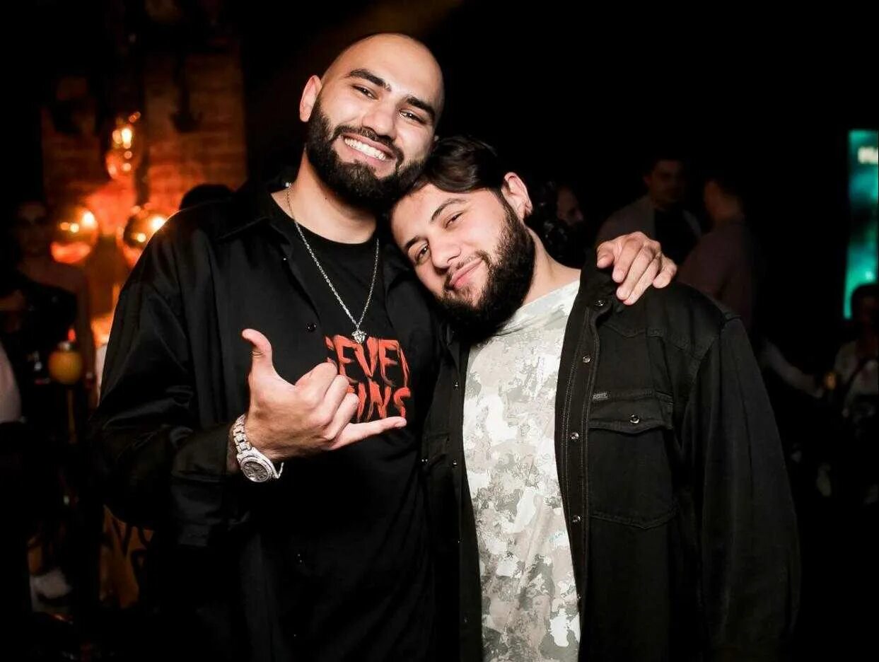 Хамаи и наваи. Наваи бакиров рэпер. Хаммали и наваи. Группа hammali & navai. Хаммали и наваи.