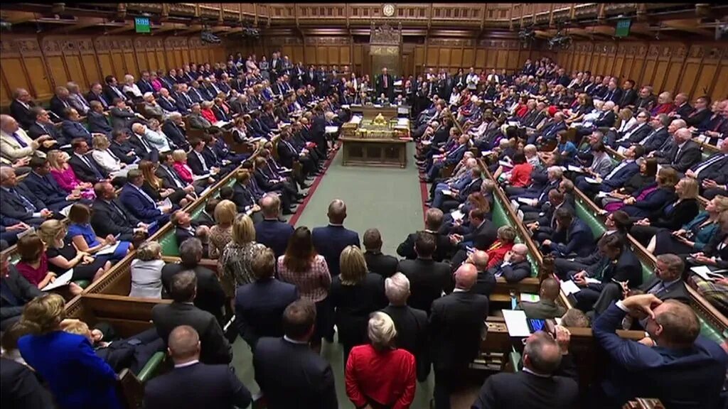 Какие партии пройдут в парламент. Парламент Британии. Парламент в Великобритании 2022. Дебаты в парламенте. Голосование в парламенте Великобритании.