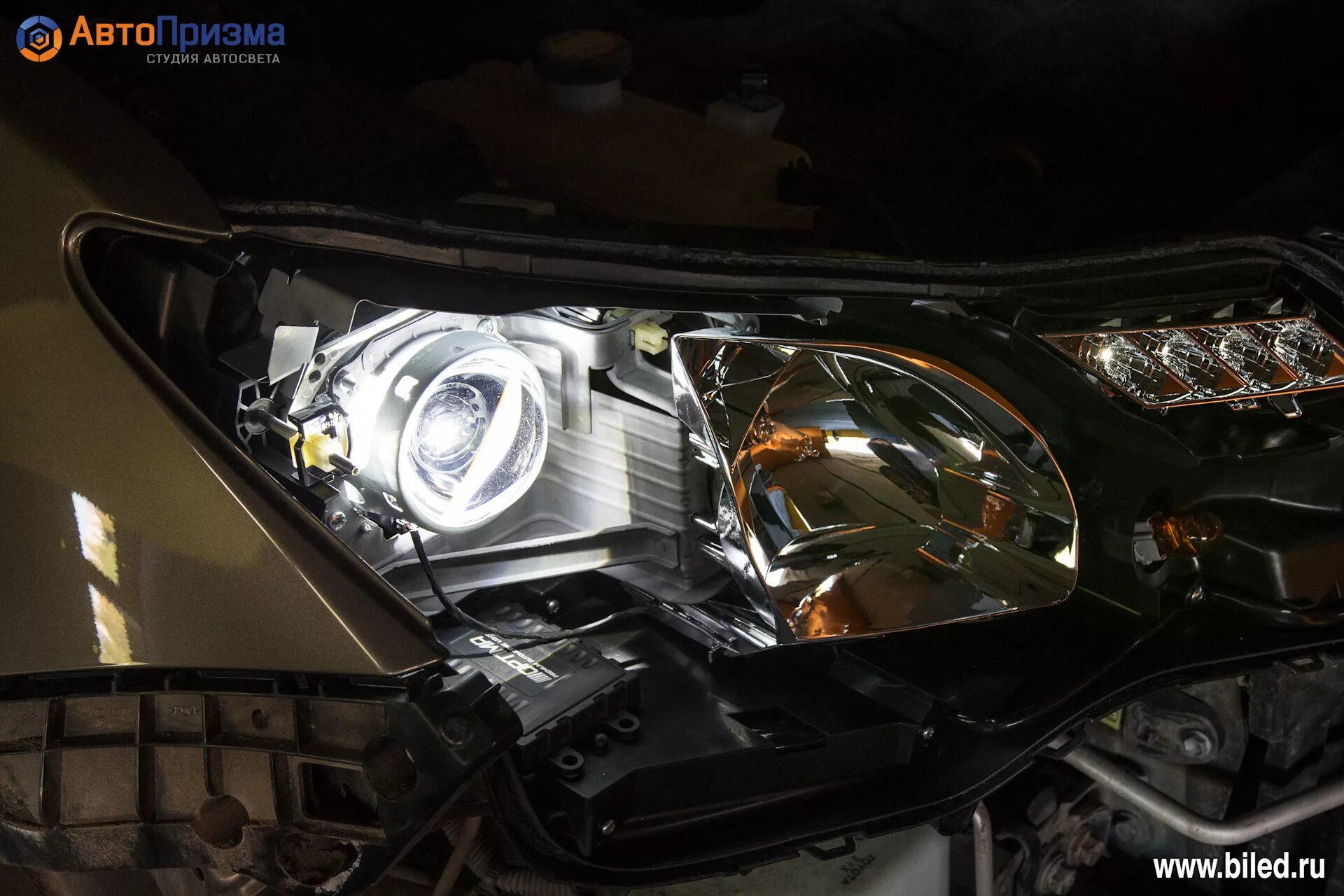 Bi led Toyota rav4. Линзы фар Тойота рав4 2014. Фара рав 4 2016 led. Bi led RAV 4 2013.