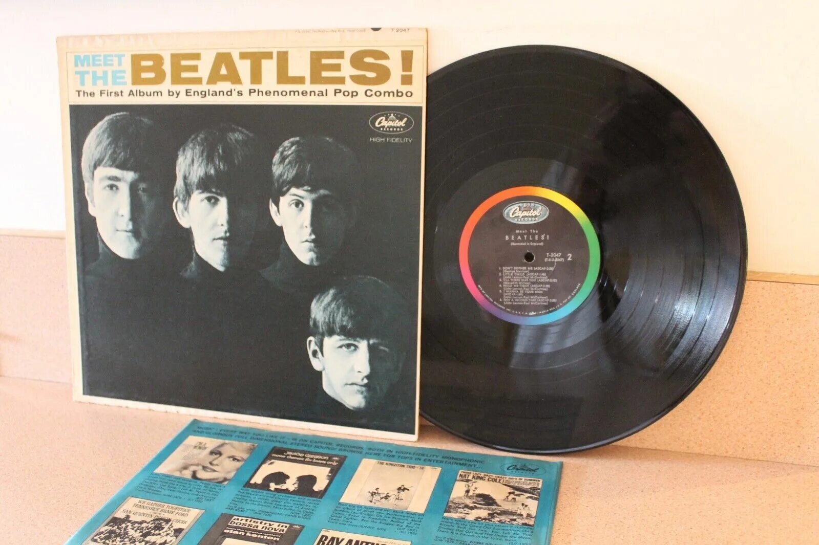Виниловая пластинка битлз. The beatles пластинки. the beatles vinyl. виниловые пластинки битлз. виниловая пластинка beatles.