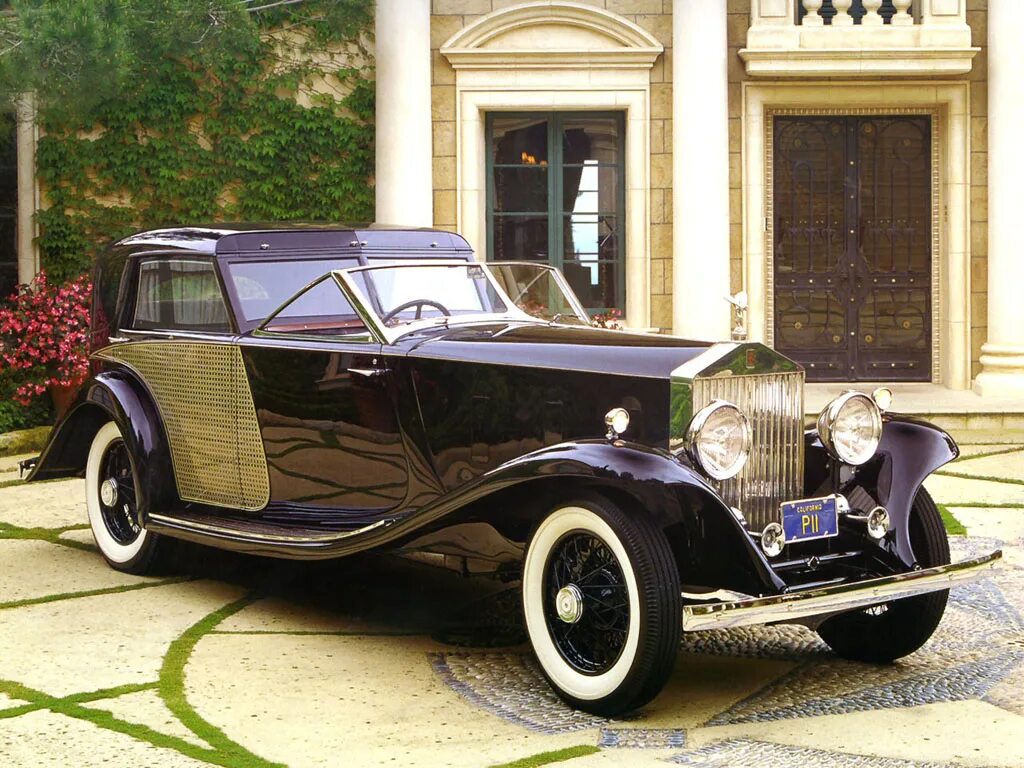 Rolls история. Rolls-Royce Phantom II 1930. Rolls Royce Phantom 1930. Rolls-Royce Phantom II. Rolls Royce Phantom 2.