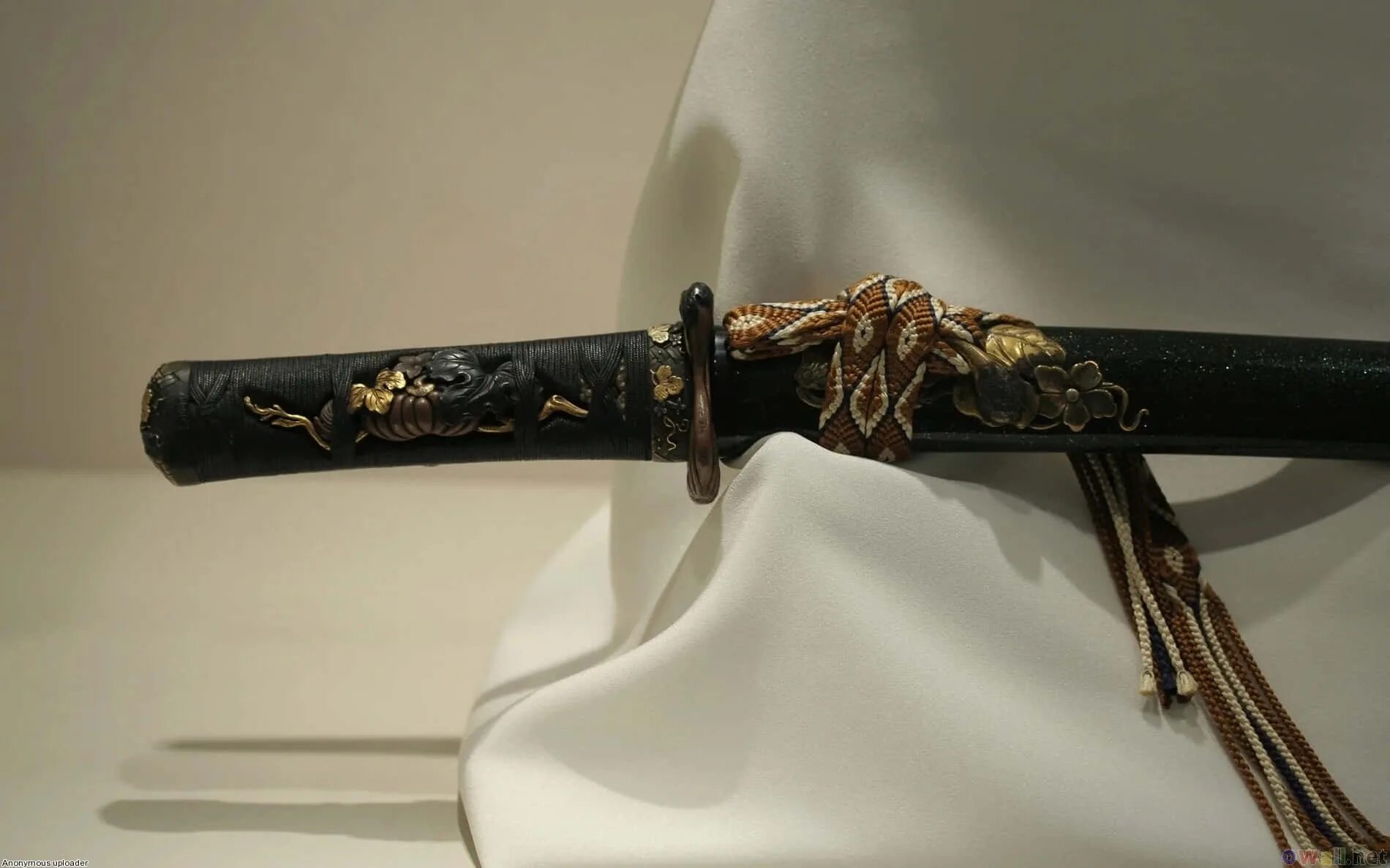 Катана. Катана в голове. Меч коннора маклауда. Головы на катане. Maki katana.