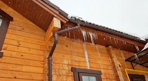 Что защищает от холода лучше деревянная стена