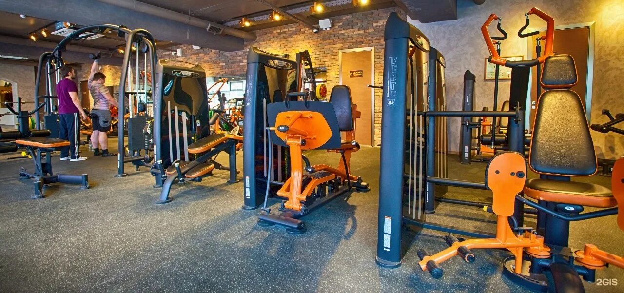 Тренажерный зал на гоголя новосибирск. Фитнес проджект на гоголя. Fitness project новосибирск. Fitness project новосибирск. Декоративная штукатурка фитнес клуб.