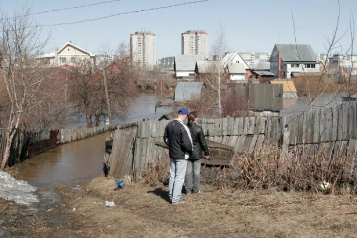 Уровень воды в реке чулым. Паводок Новосибирск. Паводок Новосибирск 2015. Наводнение в Новосибирске 2015. Паводок в Новосибирской области.