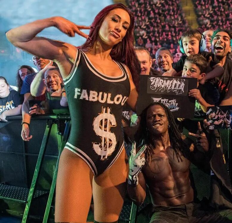 Лесбиянство не модно структура. Кармелла реслинг костюм. Костюм Carmella WWE 2017. Wrestling 2000 одежда. WWE Carmella Pinned.