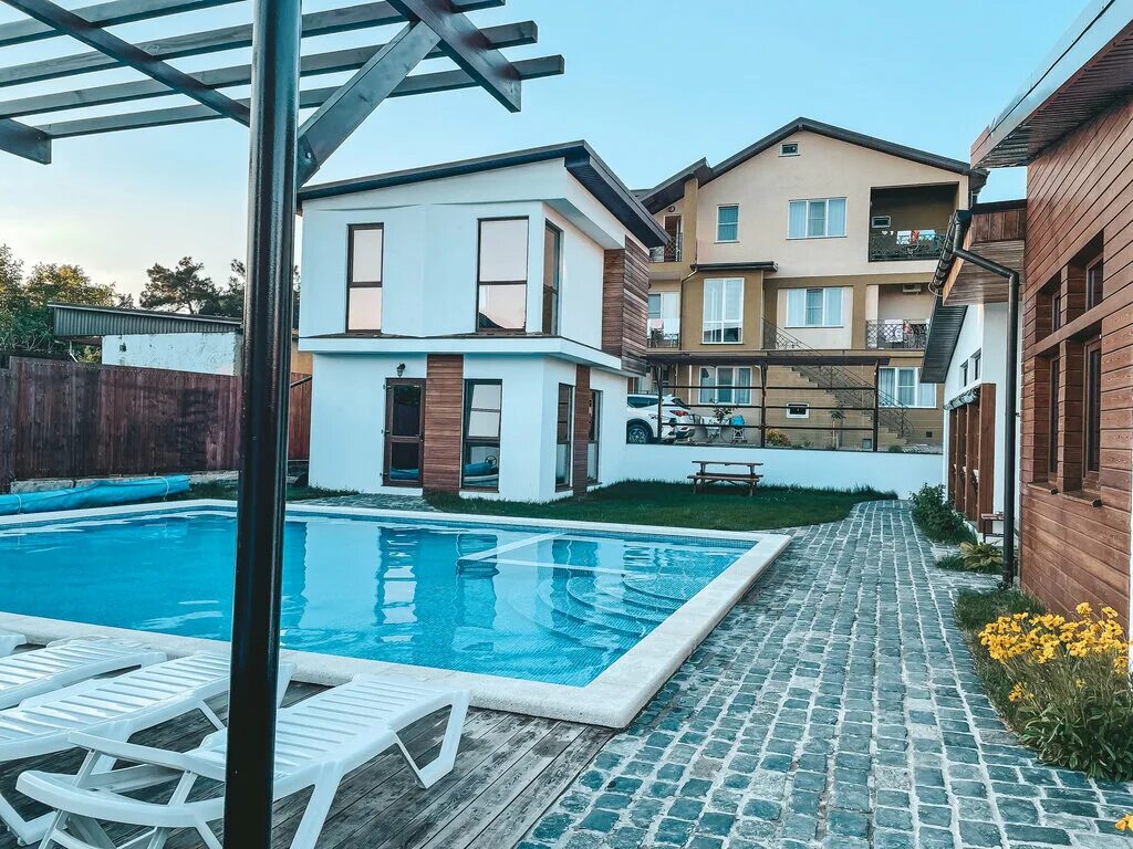 гостевой дом хаус. гостевой дом хаус. вуд хаус абхазия. геленджик отель гостиница sowa house. поселке новомихайловский южный отель.