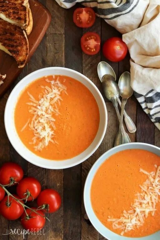 Копченые томаты. Суп из копченых томатов. Томатный суп с моцареллой. Ингредиенты для супа простой. Суп из копченых томатов Марчеллис.