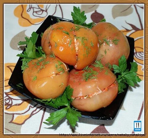 Бурые помидоры на зиму. Мариновка помидор. Квашеные помидоры. Рецепт бурых помидор на зиму с чесноком. Зелёные помидоры на зиму по грузински.