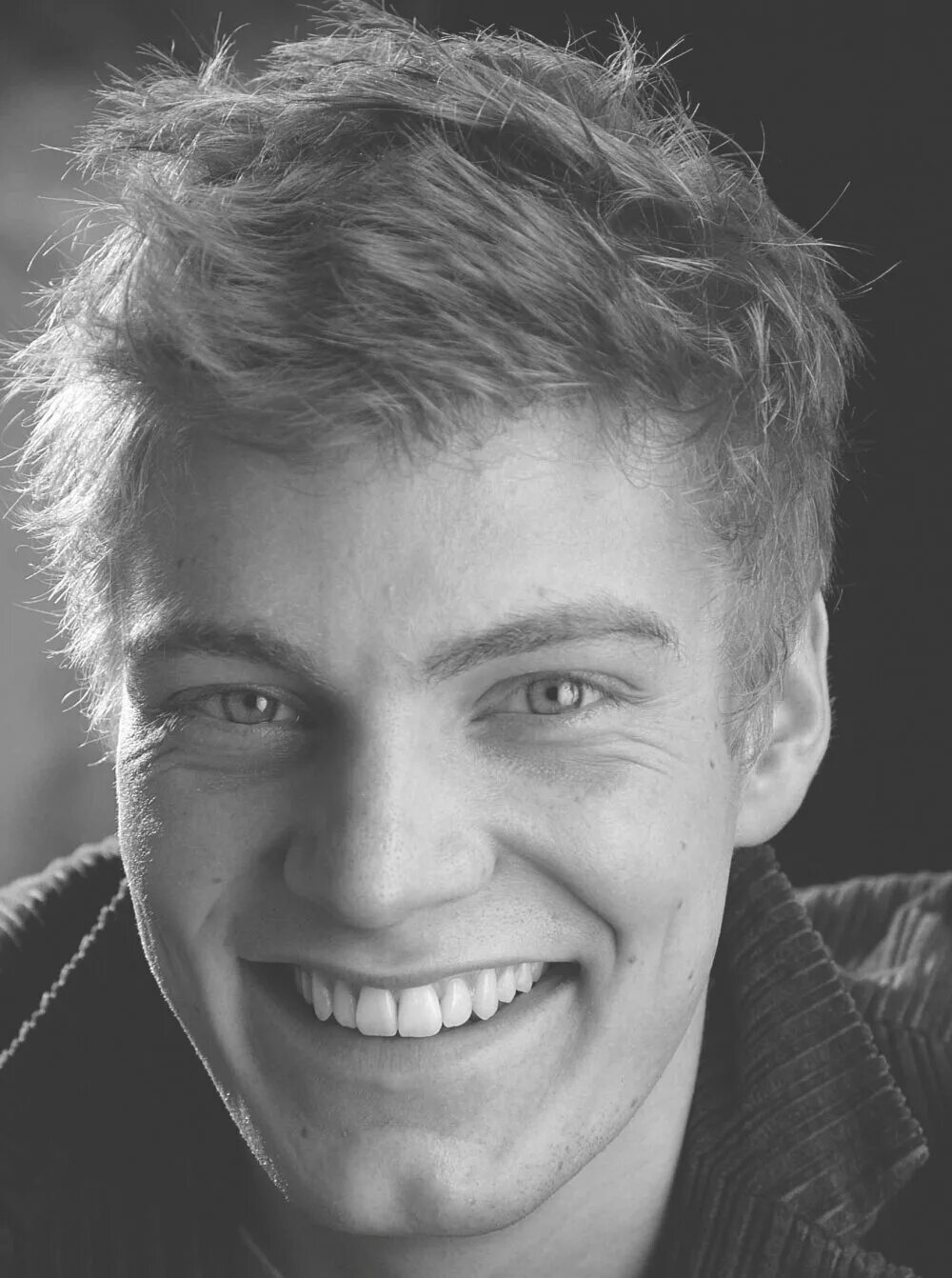 Андреас хельги шмид снайперы. Андреас хельги шмид палач. Андреас хельги. Андреас хельги шмид снайперы. Андреас хельги шмид палач.