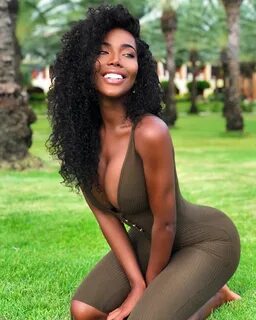 ✨ MONIFA JANSEN ✨ on Instagram: "My face when I found out @divamodafas...