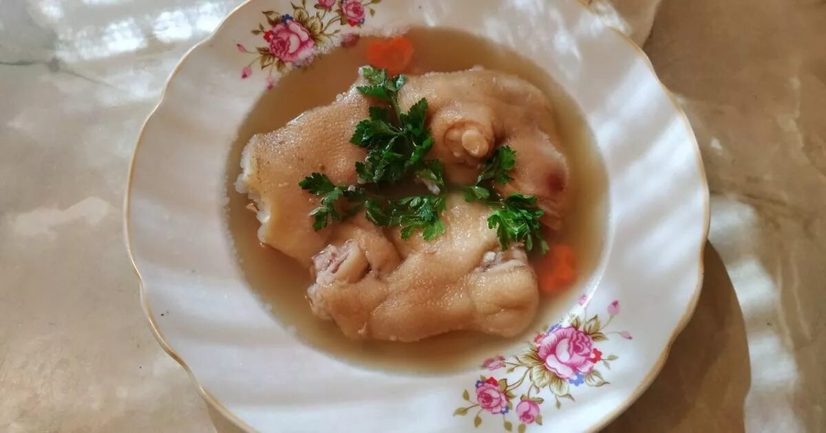 Сколько по времени варить свиные ножки
