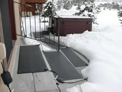 Теплая дорожка зимой