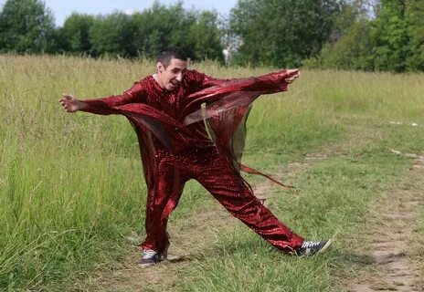Носит костюм огней 6 букв сканворд