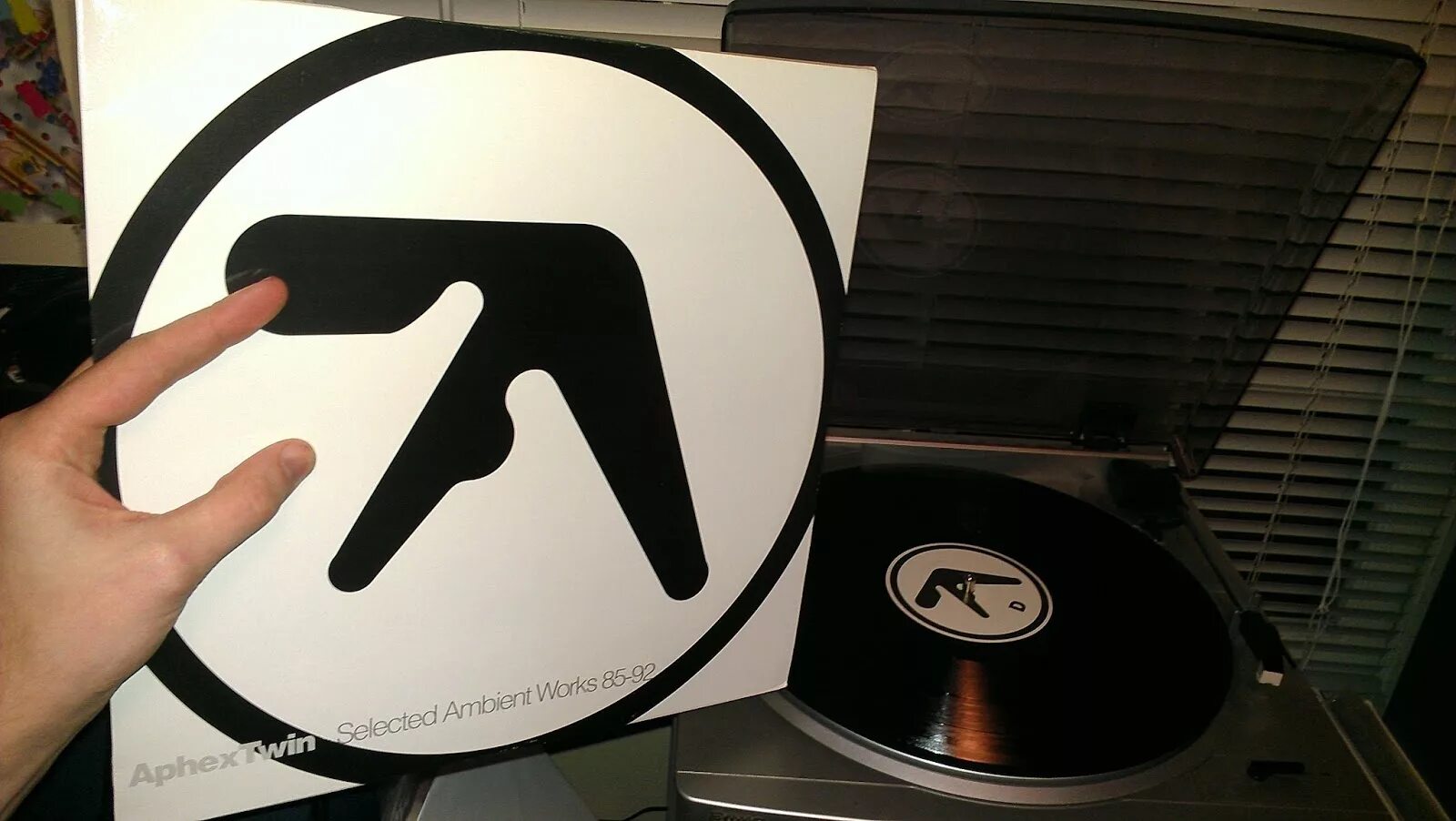Aphex twin selected ambient works. Aphex twin selected ambient works 85-92. selected ambient works 85-92 винил. aphex twin vinyl.