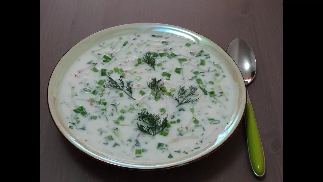 Окрошки. Окрошка с куриной грудкой. Окрошка для похудения. Таратор. Суп окрошка на кефире.
