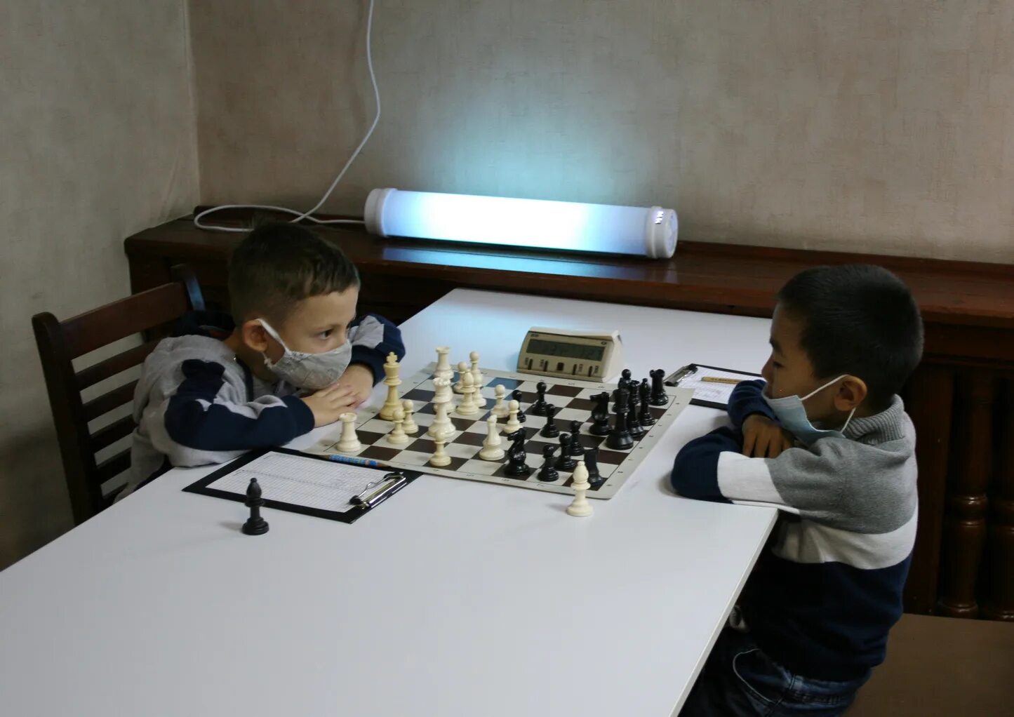 Популярные игры среди мальчиков. Детский центр спорт шахматы. Первенство чувашии по шахматам 2013 года до 13 лет. Быстрые шахматы. Первенство россии по шахматам 2023 мальчики до 13 лет классика.