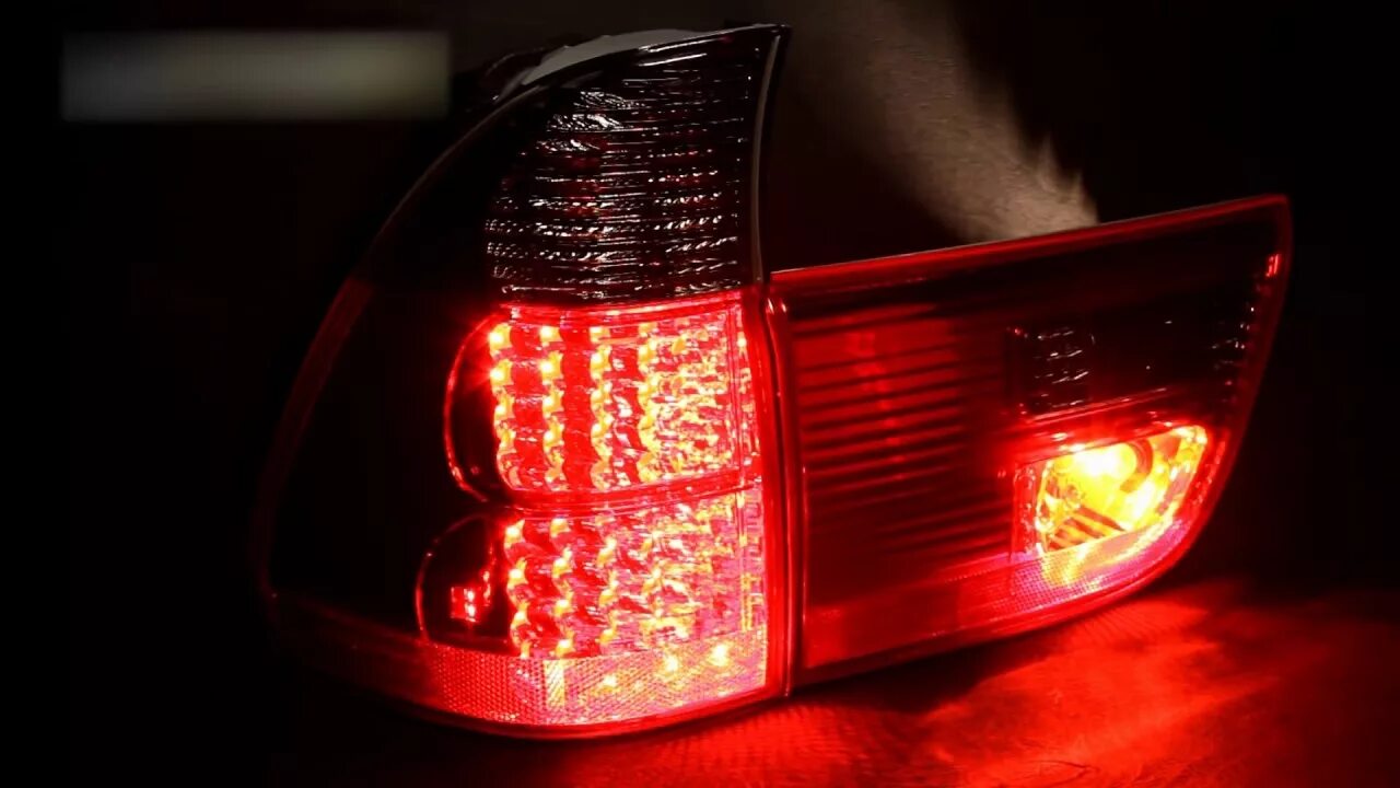 Задние тюнинг фонари бмв е53 SPYDER 5000842 Spyder BMW E53 X5 4PCS Tail Lights Red Smoke (ALT-YD-BE5300