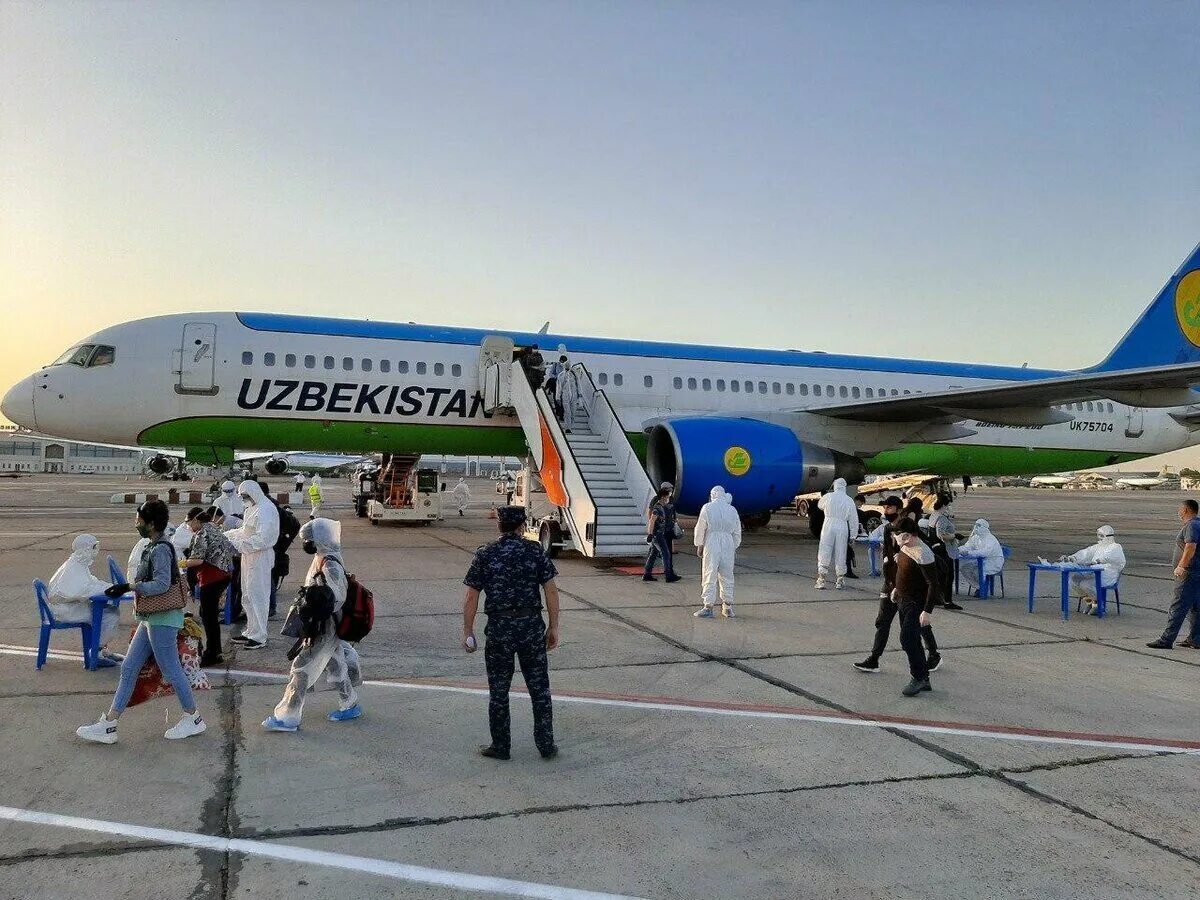 Аэропорт Uzbekistan Airways аэропорт. Самолет Узбекистан хаво йуллари. Международный аэропорт Самарканд o zbekiston,. Аэропорт Ташкент хаво йуллари. Авиарейсы узбекистана