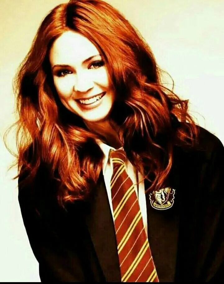 Лиля поттер. Лили поттер мама гарри поттера. Элли дарси-олден. Лиля поттер. Лили эванс гарри поттер.