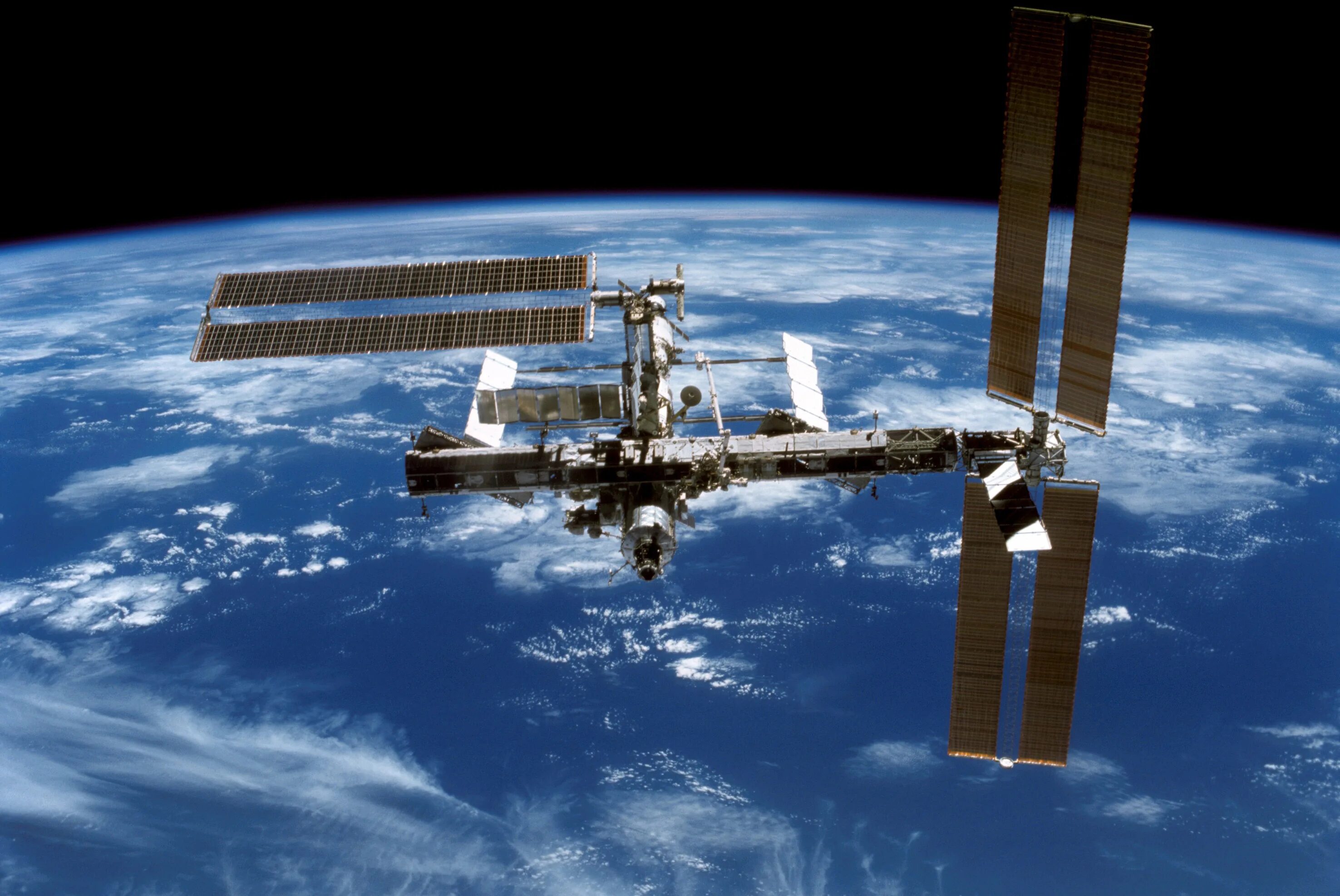 Space station. Международная Космическая станция МКС. Космическая орбитальная станция МКС. МКС 2006. Спутник НАСА станция МКС.