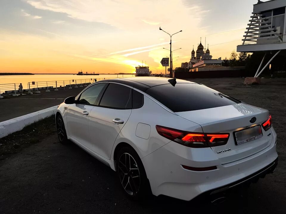 Киа к5 с пробегом купить. Kia Optima gt 2018 белая. Kia Optima gt line белая. Kia Optima 2019. Киа Оптима gt line 2019 белая.