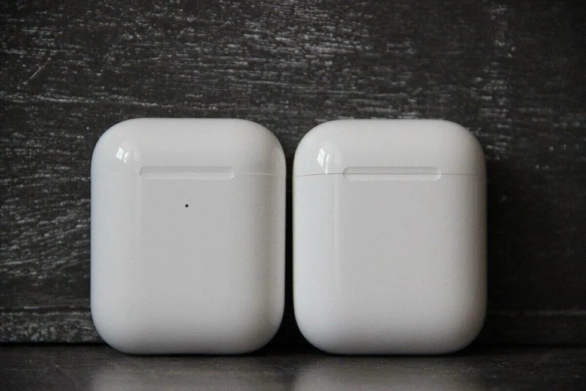 Как отличить airpods 1 от 2. Айрподсы 2. аирподс 1 оригинал. кейс от apple airpods 2. аирподсы 2 оригинал.