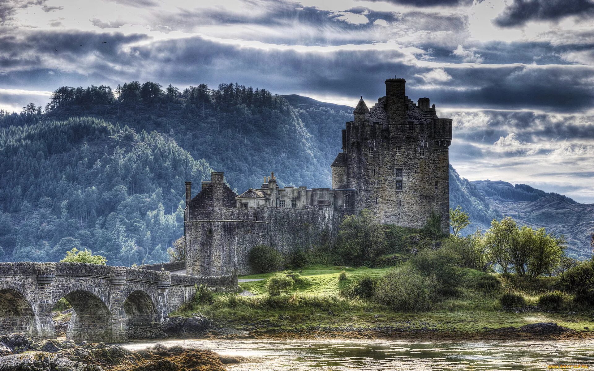 Замок на рабочий стол. Эйлен Донан Шотландия. Шотландский замок Эйлен Донан. Замок Эйлен-Донан, Шотландия Западная Европа. Замки Шотландии Эйлен д.