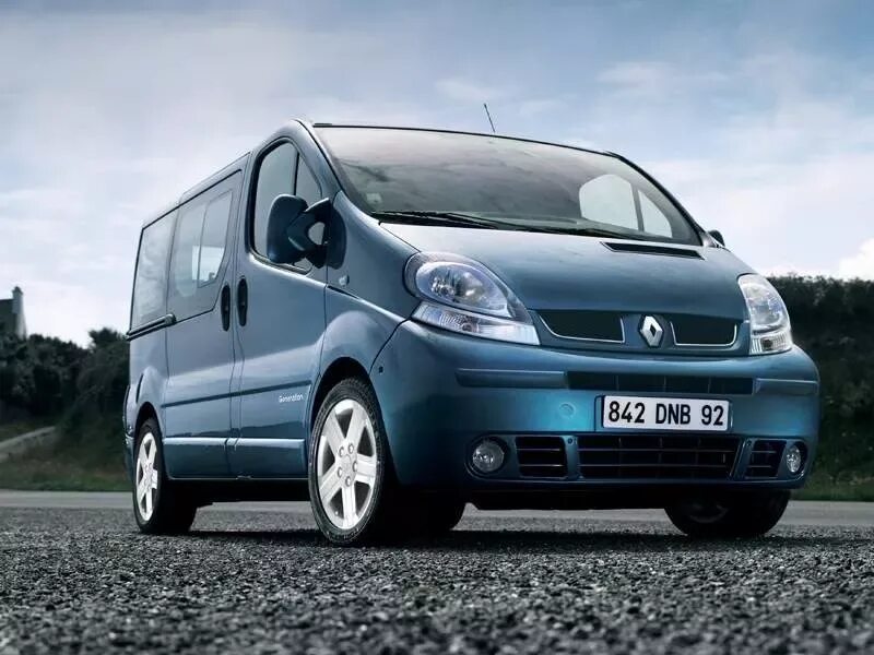 Renault Traffic 2. Рено минивэн 2008г. Минивэн Рено 410. Рено трафик. Renault минивэн