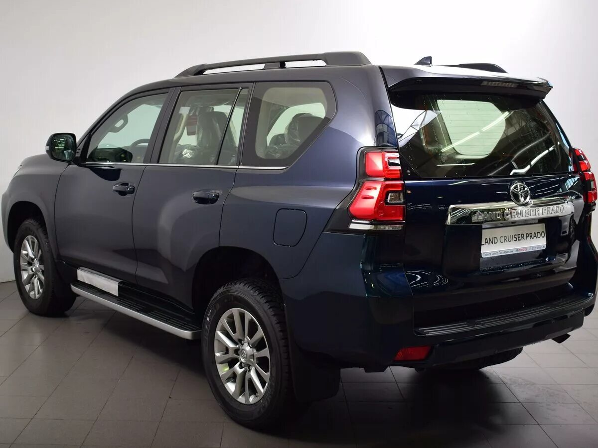 Toyota land cruiser prado 2020. Toyota land cruiser prado 2021 белый. Prado land cruiser 2018 черный. тойота 200 и тойота прадо. тойота лэндкрузер прадо.