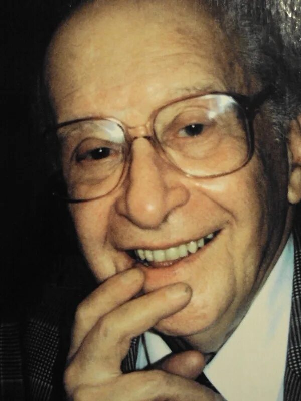 советские сценаристы. советские сценаристы. советские сценаристы. свердловская киностудия ярополк лапшин. советские сценаристы.