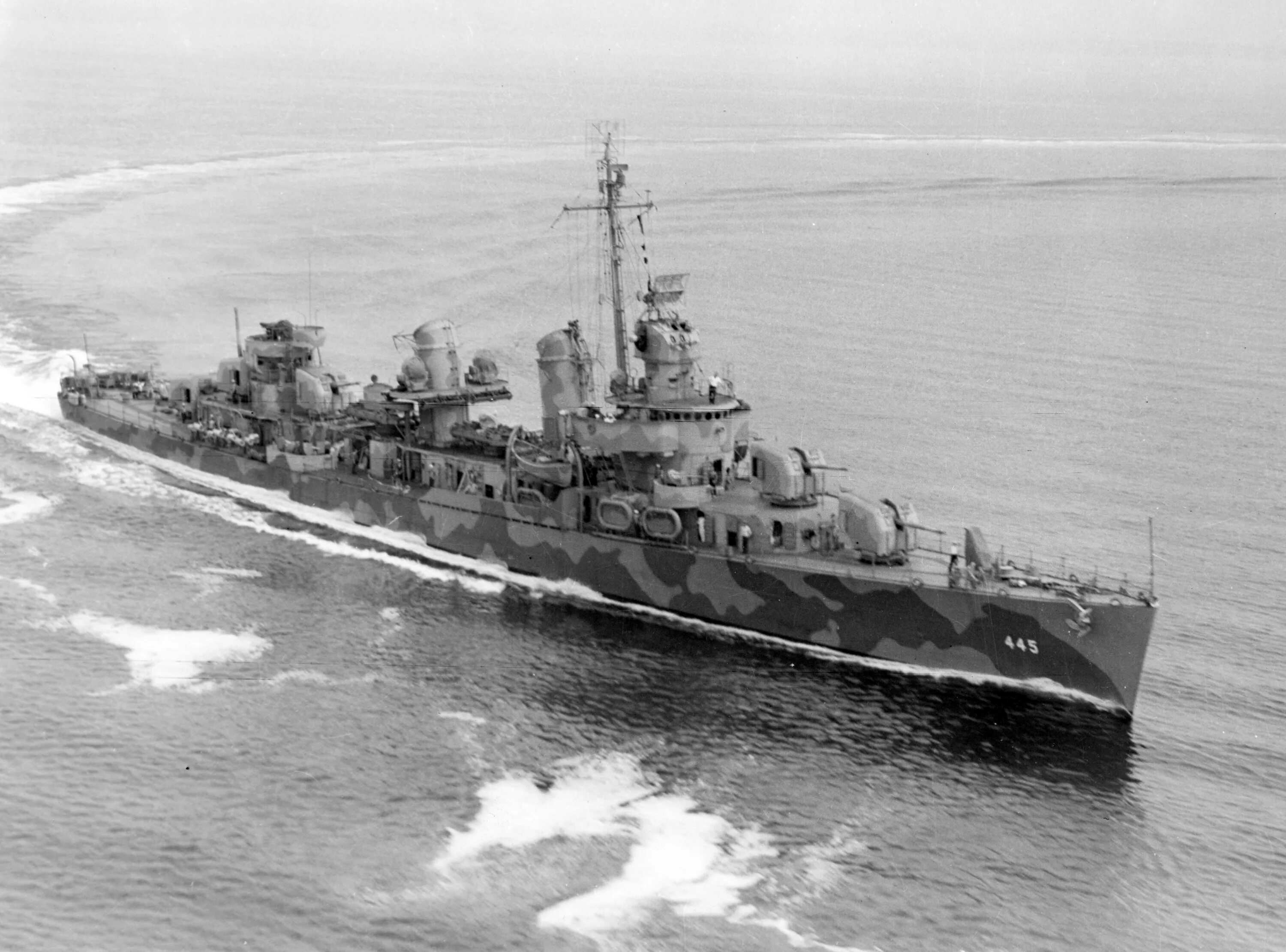 Эсминец флетчер. Эсминцы флетчер второй мировой. uss fletcher dd-445. эсминец флетчер второй мировой войны. флетчер корабль.