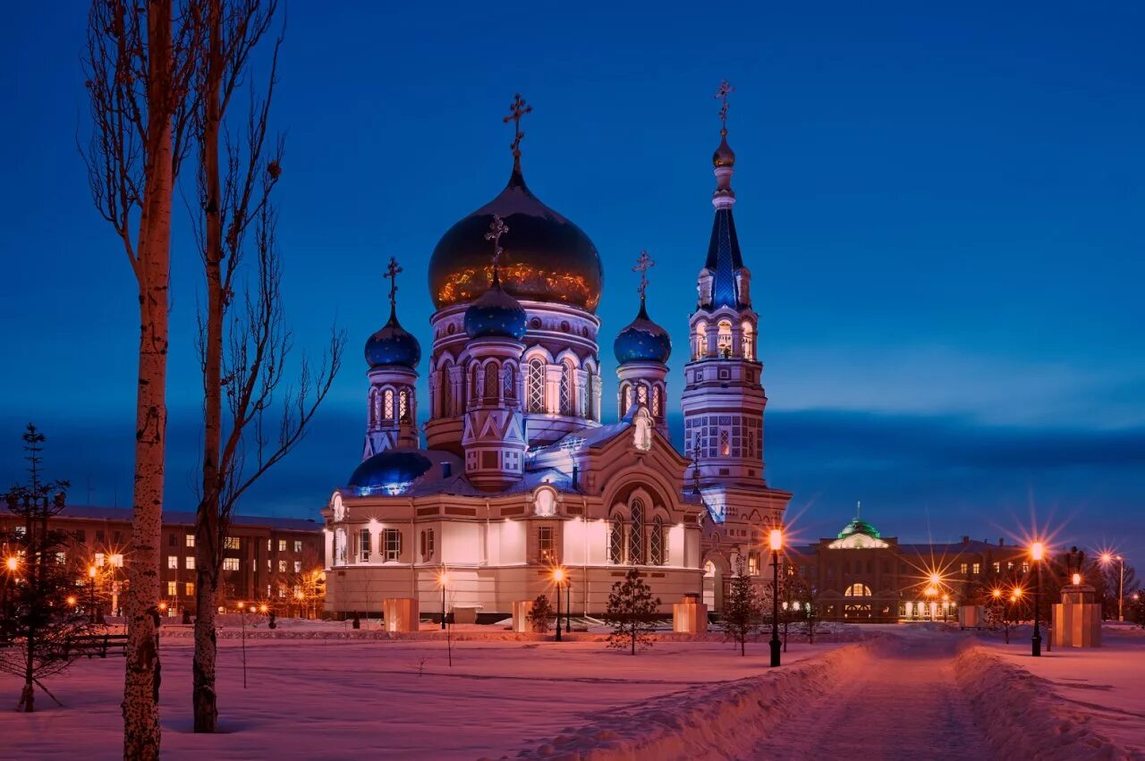 Достопримечательности омска успенский собор. Успенский собор омск достопримечательности омска. Свято-успенский кафедральный собор города омска. Успенского кафедрального собора омск. Соборы города омска.