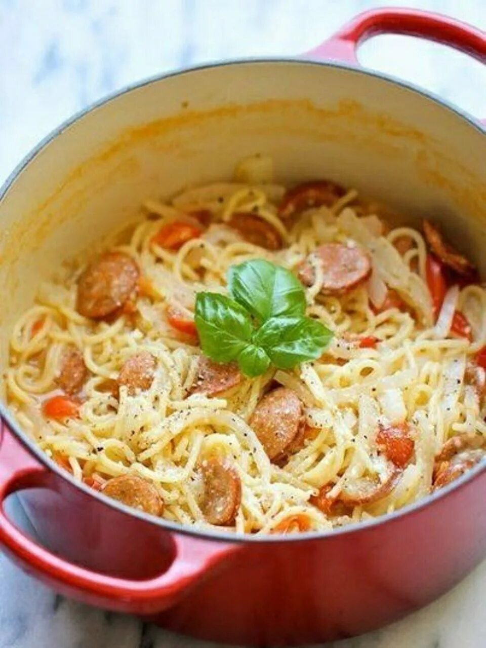 Лапша с колбасой