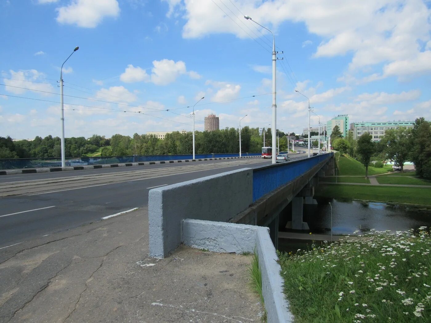 Юбилейный мост Калининград. Пушкинский мост Витебск. Жлобинский мост в Витебске. Юбилейный мост Ярославль. Памятные мосты