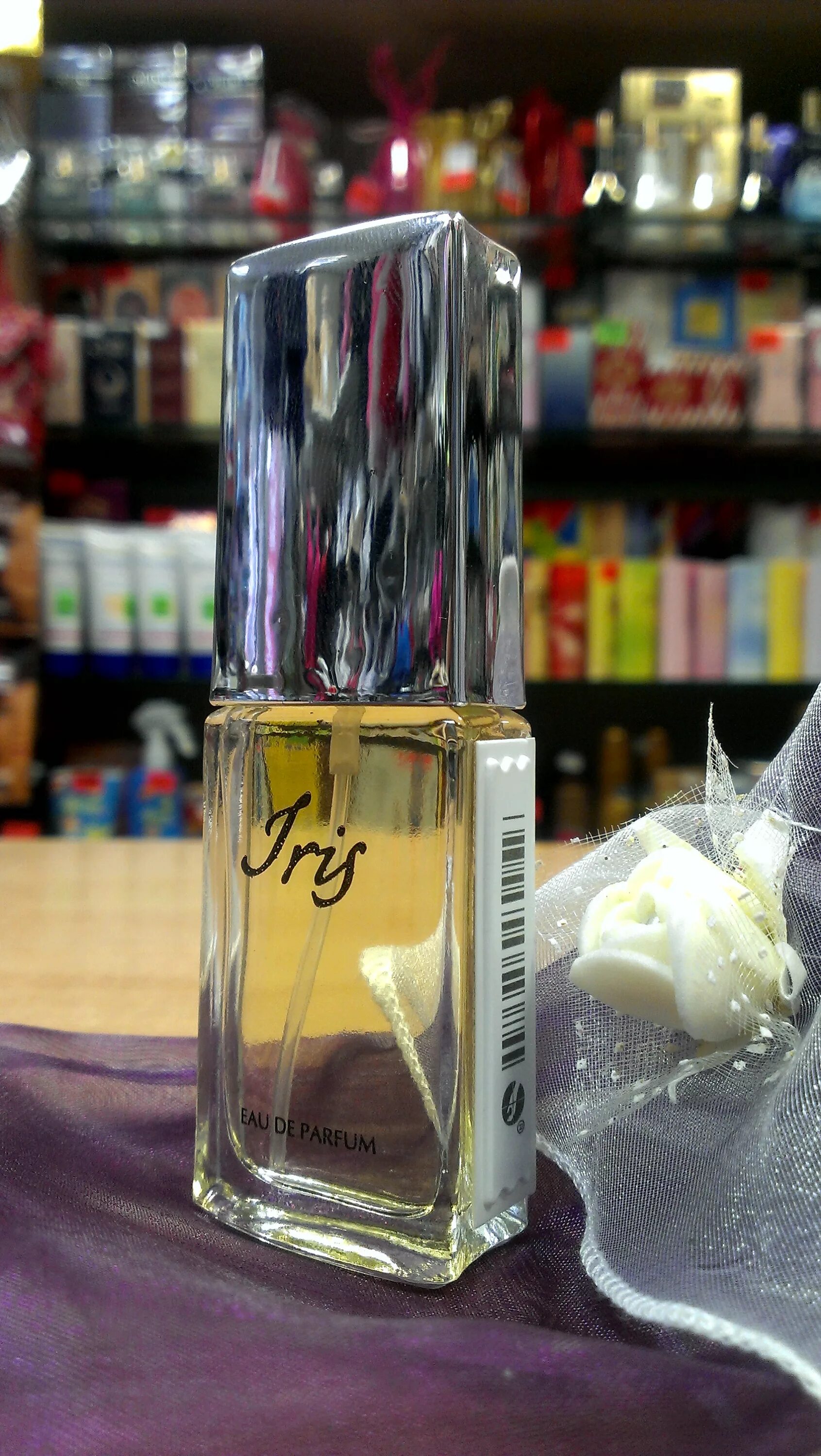 парфюмерная вода миллионерша. новая заря миллионерша. парфюмерная вода "санкт-петербург", 100. заря парфюмерия спб. духи новая заря кузнецкий мост.