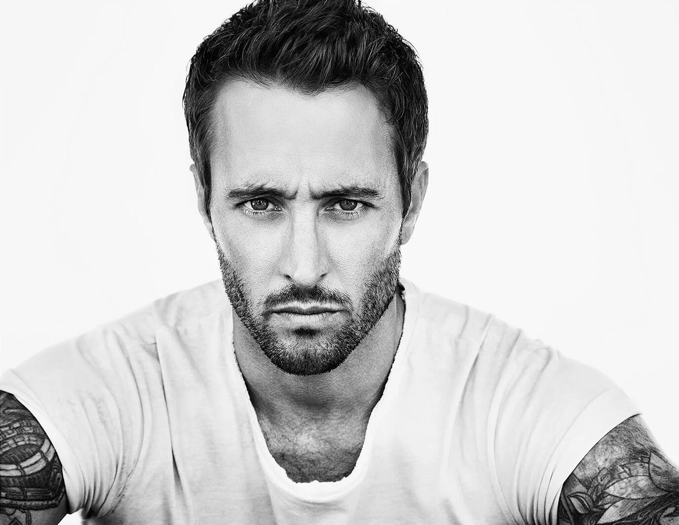 Алекс олоклин татуировки. Alex o. Алекс о’локлин. Алекс олафлин актер. Алекс о лафлин.