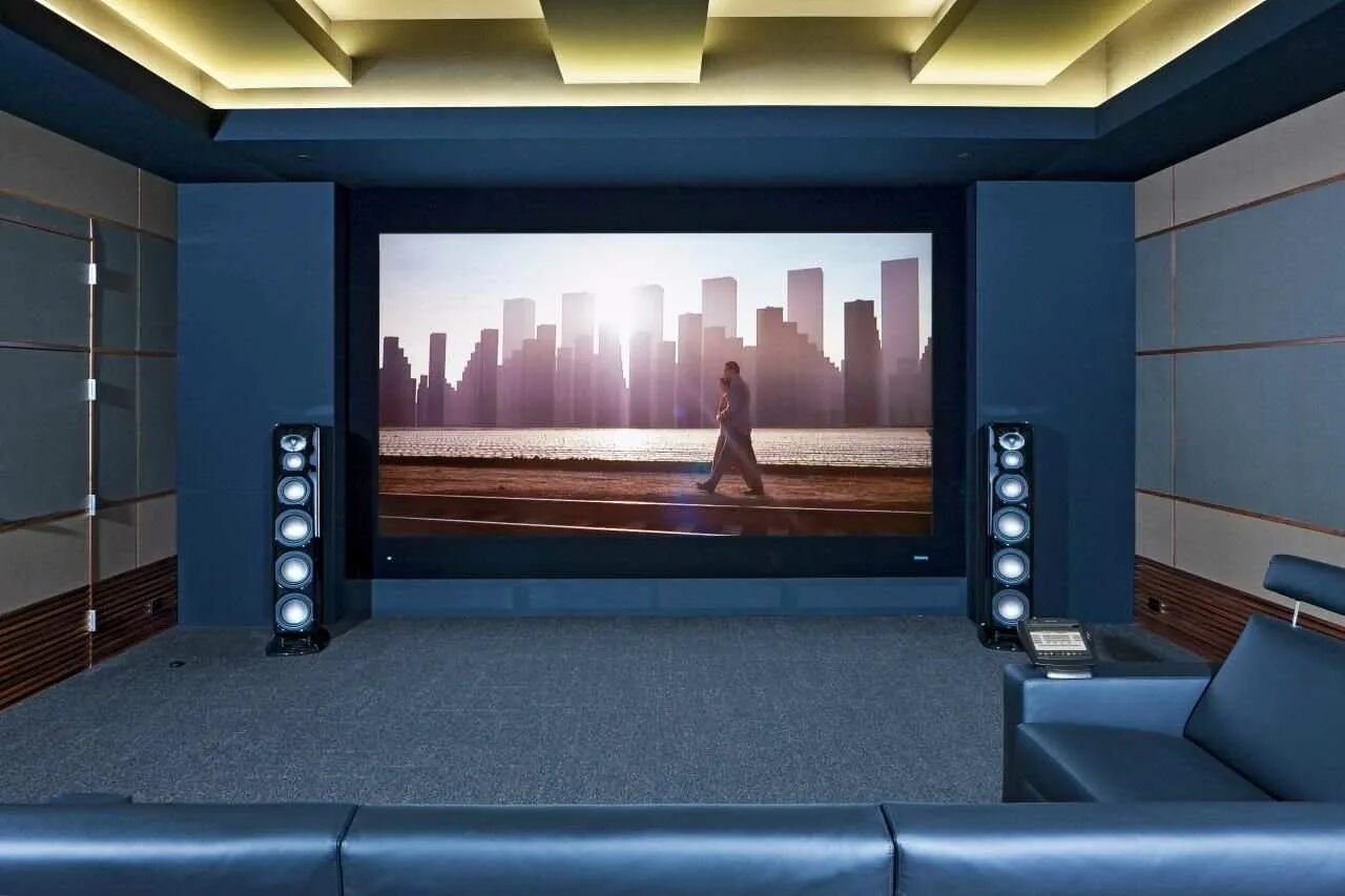 Какой кинотеатр купить. Домашний кинотеатр. Экран для домашнего кинотеатра. Домашний кинотеатр с телевизором. Домашний кинотеатр с проектором и экраном.