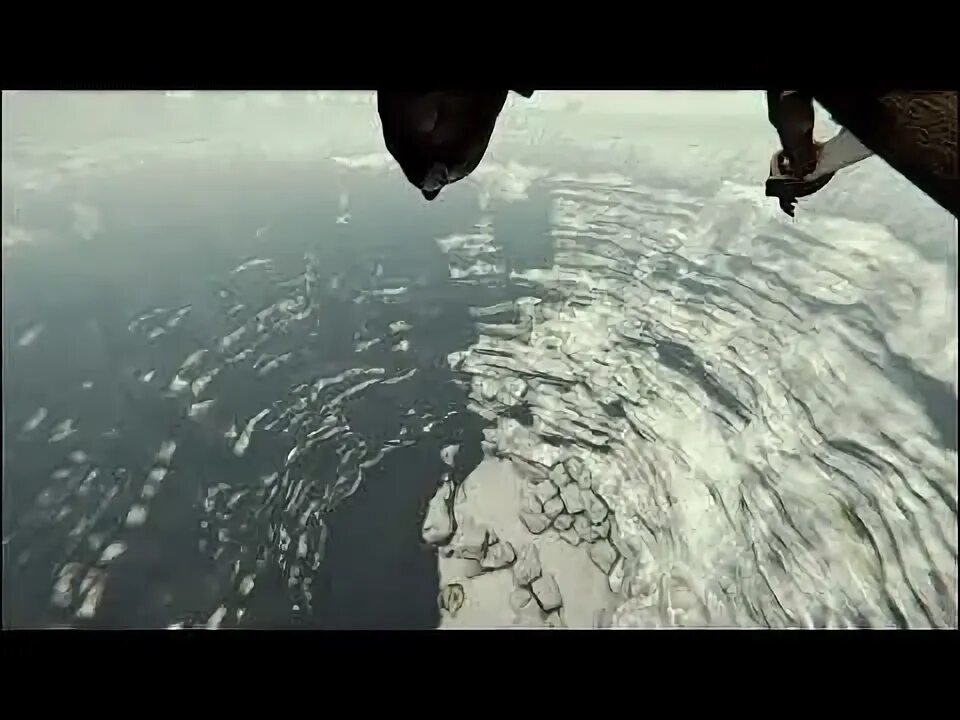 Как спуститься в карстовую воронку the forest. Кратер зе форест. карстовая воронка the forest. кратер в the forest. как выбраться из кратера в the forest.