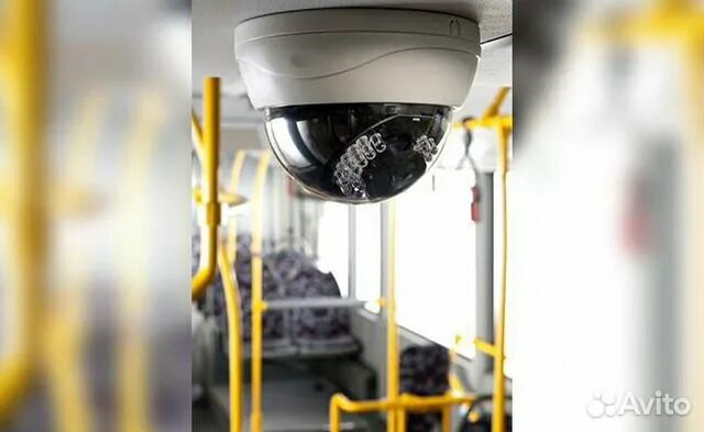Видеонаблюдение в автобусе. Системы видеонаблюдения на транспорте. Система видеонаблюдения в автобусе. Камера наблюдения в автобусе. Видеокамера axis p3925-r.