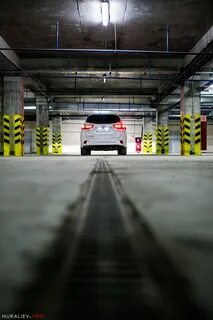 Подземный парковка авто