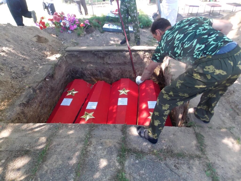 Перезахоронение умершего. Перезахоронение платова 1993.