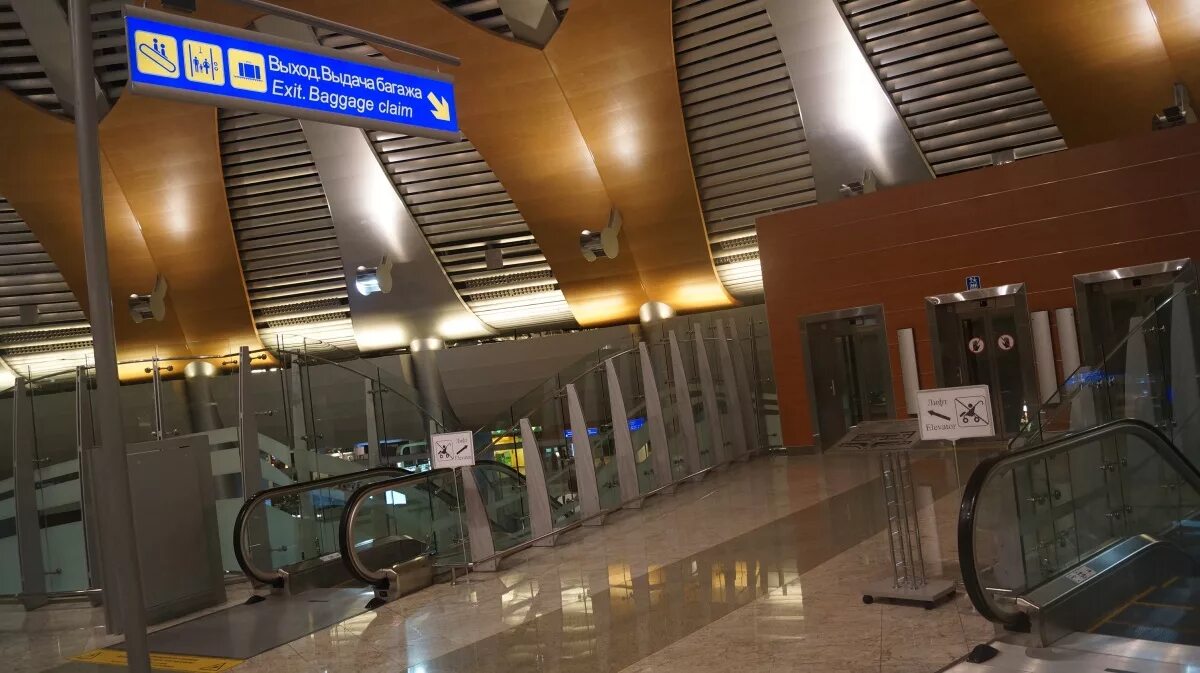 Шереметьево терминал египет. Аэропорт Шереметьево внутри. Шереметьево терминал д внутри. Шереметьево терминал 2 внутри. Аэропорт Шереметьево изнутри.