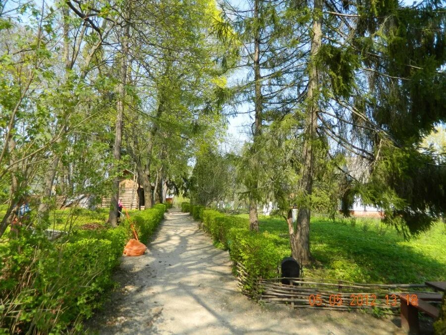 аллея славы чехов. сквер чехова таганрог. сквер им. аллея чехова. аллея на чехова ставрополь.