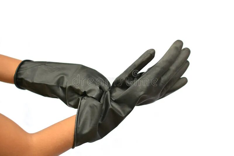 В мешке находятся 24 черные перчатки. Черные перчатки уборка. Уборка в черных перчатках. Белые перчатки на черном фоне. Рука в черной перчатке.