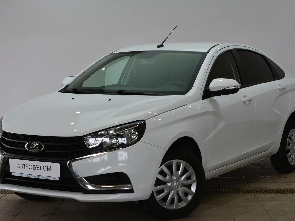 Купить б/у Lada (ВАЗ) Vesta I 1.6 CVT (113 л.с.) бензин вариатор в Москве: серый