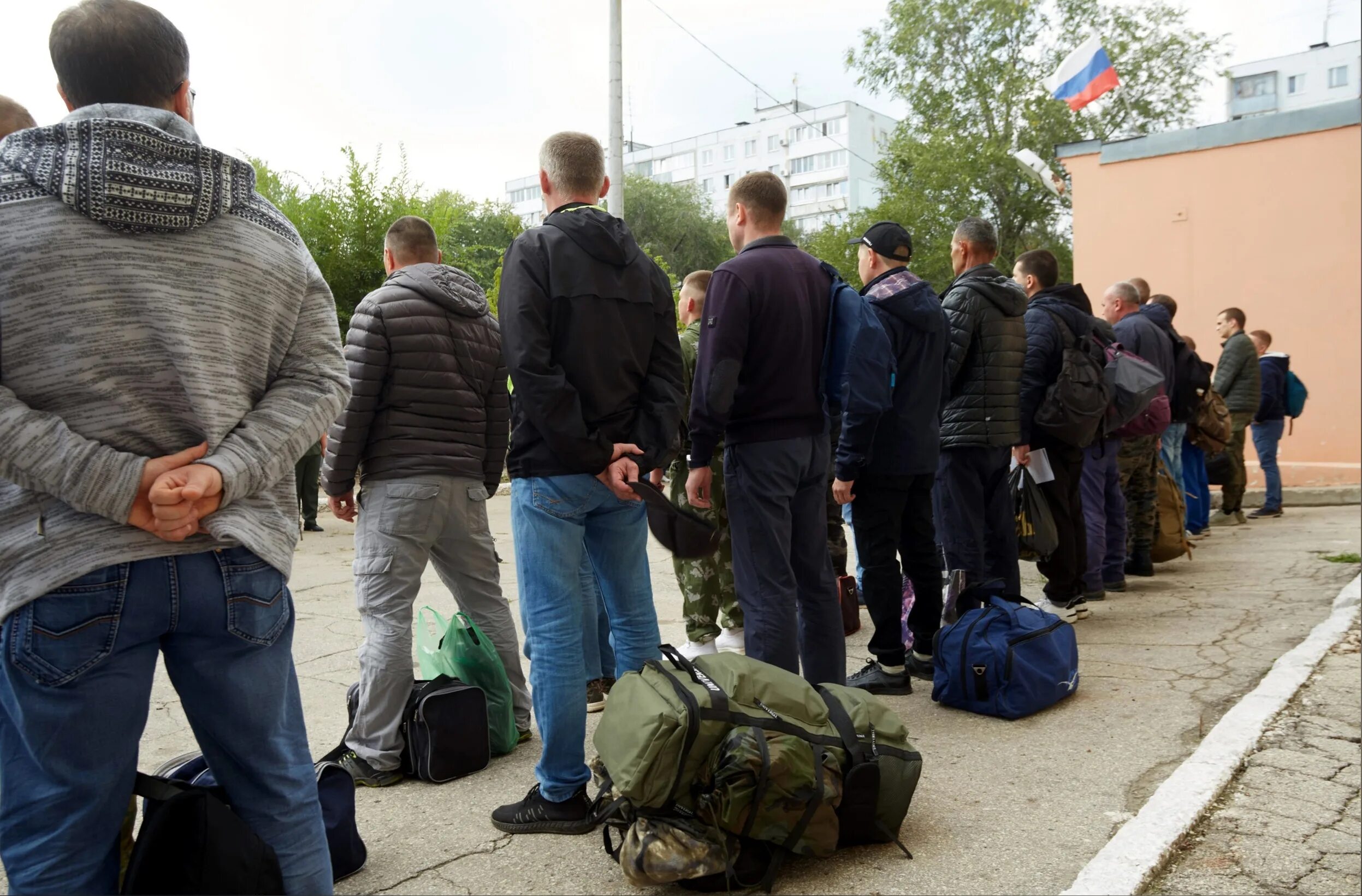 Что известно о новой волне мобилизации. Мобилизация призывников 2022. Призывники фото. Украинские призывники. Мигранты Украины.