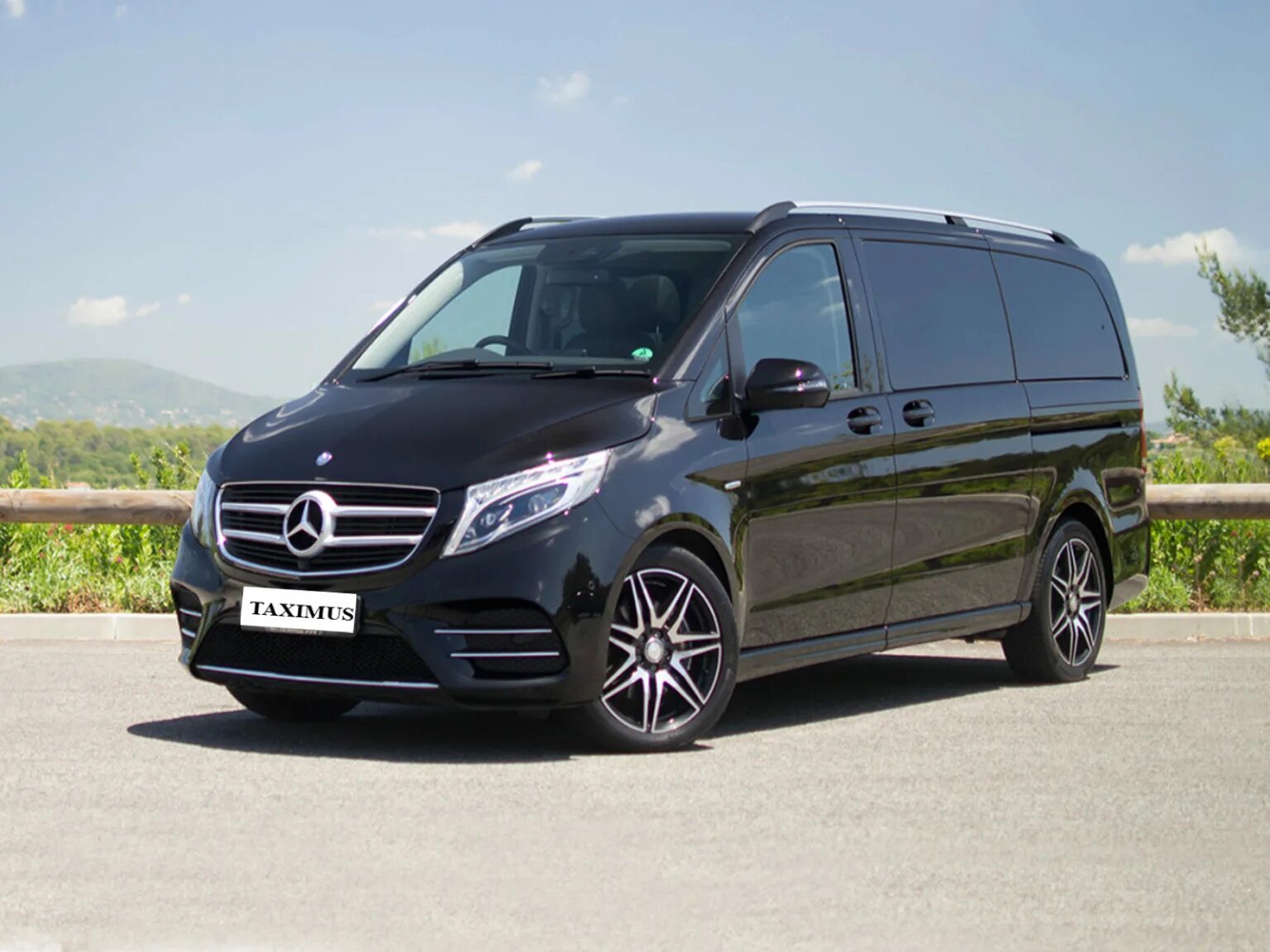 Купить mercedes в класс. Mercedes Benz v class. Мерседес Бенц v класс. Минивэн Мерседес Виано. Минивэн Mercedes v-class.