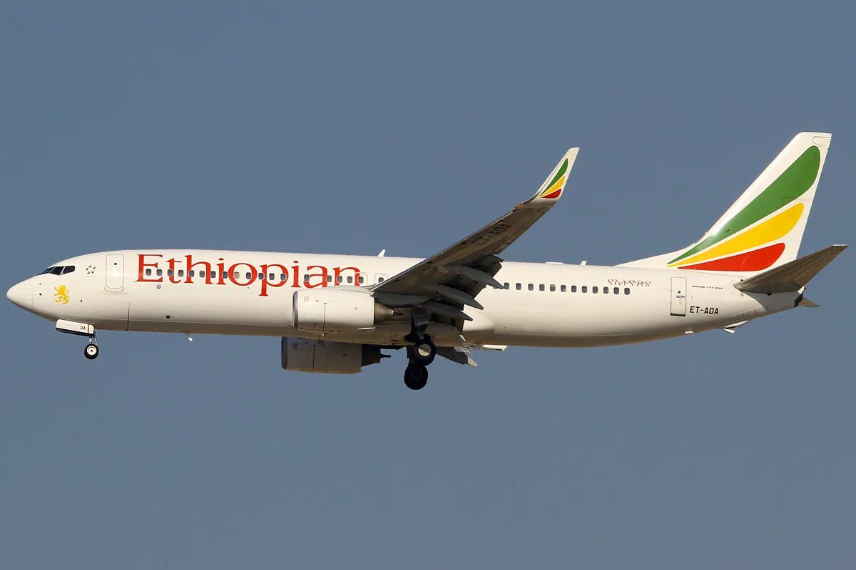 Ethiopian airlines рейс. Эфиопиан Эйрлайнс. Ethiopian самолет Ethiopian Airlines. Boeing 737 Max Ethiopian Airlines. Boeing 737-800 Ethiopian Airlines.